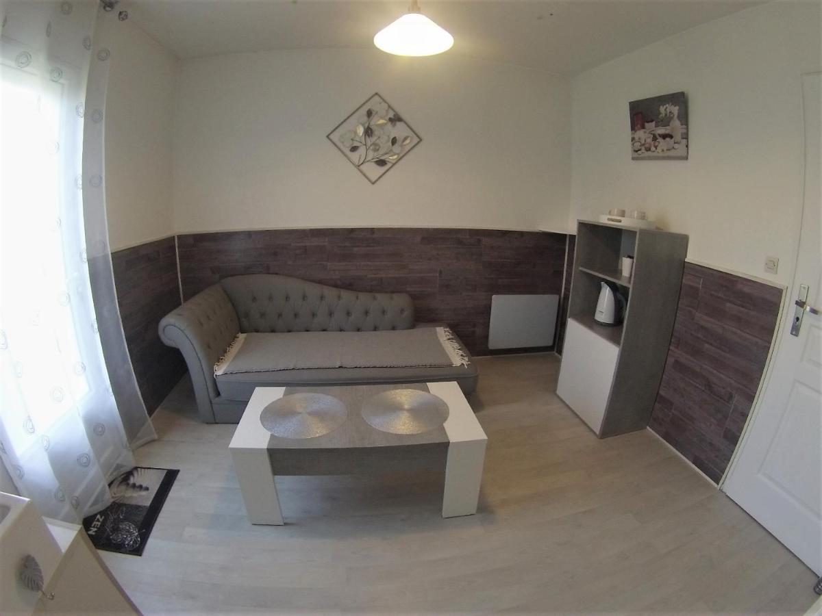 Au Coeur Du Bien Etre, Chambre D'Hotes Avec Piscine Chauffee Et Couverte, Spa, Sauna, Massages Monteaux Εξωτερικό φωτογραφία