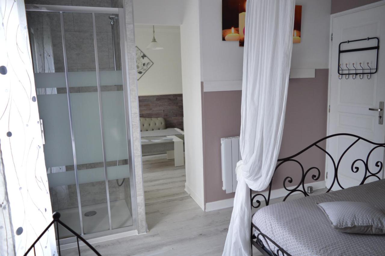 Au Coeur Du Bien Etre, Chambre D'Hotes Avec Piscine Chauffee Et Couverte, Spa, Sauna, Massages Monteaux Εξωτερικό φωτογραφία