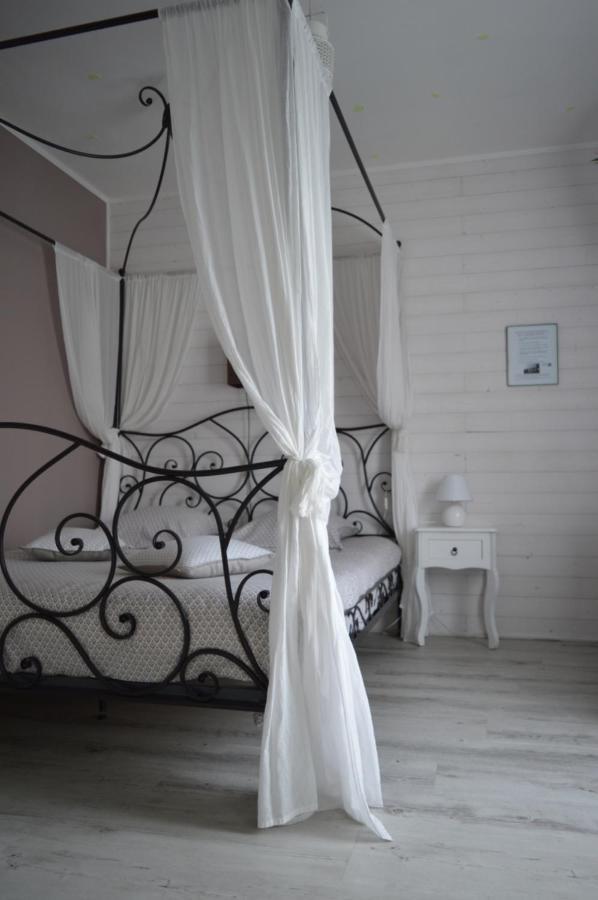 Au Coeur Du Bien Etre, Chambre D'Hotes Avec Piscine Chauffee Et Couverte, Spa, Sauna, Massages Monteaux Εξωτερικό φωτογραφία